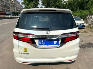 ฮอนด้า โอดิสซีย์ ปี 2015 เครื่องยนต์ 2.4 ลิตร เกียร์ CVT รถอเนกประสงค์ 7 ที่นั่ง – รถอเนกประสงค์สำหรับครอบครัวขนาดใหญ่ รถมือสองญี่ปุ่นคุณภาพดีสำหรับการส่งออก - Product Image 5