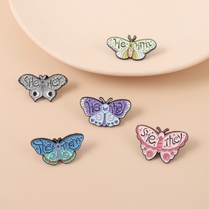 34 styles de broches de bijouterie fantaisie, motifs animaux, papillon, insecte, artisanat en métal, épingles en émail DIY, badges, broches en alliage, broches anime - Product Image 6
