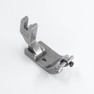 Prensatelas F99B de Acero Inoxidable para Cuellos Estrechos, Accesorio para Máquina de Coser para Dobladillos y Ribetes de Prendas - Product Image 1