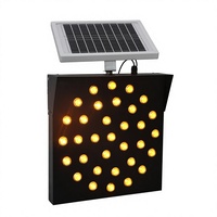 Balise d'avertissement solaire personnalisable jaune avec boîtier en fer durable pour le contrôle du trafic extérieur et la sécurité routière aux intersections
