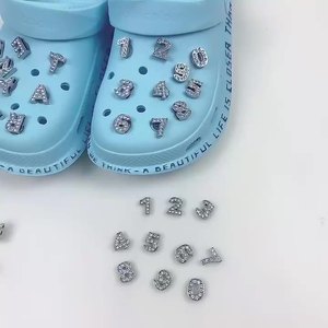Offre Spéciale boutons de bricolage personnalisés, numéros et lettres écologiques, boutons en PVC souple, strass, croco pour <span class=keywords><strong>chaussures</strong></span> - Product Image 1