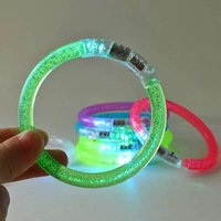 Bracelets en plastique lumineux LED Yunly pour enfants, 6 couleurs, bâtons lumineux imperméables, accessoires de fête, cadeaux de remise de diplôme, cadeaux de Thanksgiving