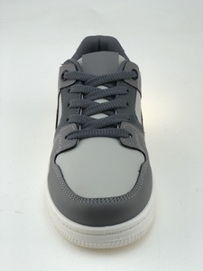 <span class=keywords><strong>Zapatillas</strong></span> Bajas de Moda para Niños 2026, Color Gris y Negro, Cuero PU, Suela Antideslizante, Zapatos Casuales Escolares para Niños y Niñas, Venta al Por Mayor - Product Image 3