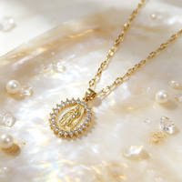 Collier pendentif religieux en alliage avec strass ovales, accessoires de mode, chaîne de collier douce et rétro pour femmes