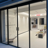 Porte coulissante panoramique multi-voies de style villa en alliage d'aluminium au design moderne, finition étanche, avec verre trempé double couche