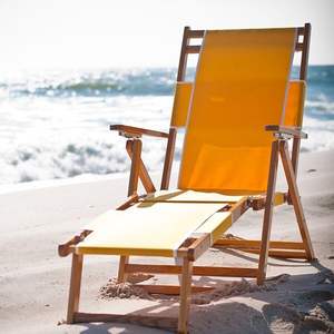 Silla de Madera de Haya Maciza para Exteriores, <span class=keywords><strong>Tumbona</strong></span> Resistente con Reposapiés <span class=keywords><strong>Desmontable</strong></span> para Resorts de <span class=keywords><strong>Playa</strong></span> de Lujo - Product Image 1