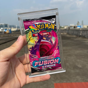 Espositore Pronto per il Regalo di Alta Qualità in Acrilico Trasparente per Bustine Pokémon con Chiusura Magnetica - Product Image 1