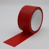 Autocollant de marquage au sol en PVC simple face, ruban adhésif en caoutchouc sensible à la pression pour passerelle de cour jaune noir