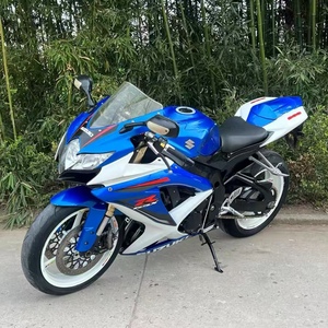 Clásica Suzuki <span class=keywords><strong>GSX</strong></span>-<span class=keywords><strong>R600</strong></span> <span class=keywords><strong>K8</strong></span>, Moto Deportiva de Cilindrada Media, Cuatro Cilindros, Refrigeración por Agua, Sensación de Moto Clásica en Perfectas Condiciones - Product Image 2