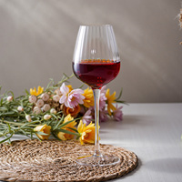 Vente en gros Verres à vin rouge bordeaux rayés sur pied faits à la main sur mesure Verres à vin en cristal pour gobelet de Bordeaux Mariage