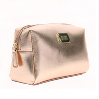 Trousse de maquillage à fermeture éclair en or rose personnalisée en usine Trousse à cosmétiques en cuir PU Saffiano métallique pour femmes