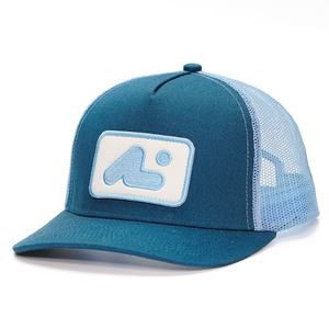 Casquettes de camionneur personnalisées à 5 panneaux en coton avec logo brodé, bleu, dos en maille - Product Image 1