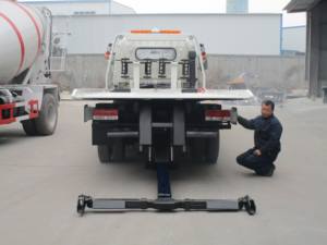 Dongfeng 4X2 wreck 30T ruotare per 360 gradi heavy duty demolitore camion per la vendita - Product Image 6