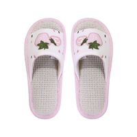 Chaussons d'intérieur antidérapants en lin quatre saisons avec semelle EVA et doublure en peluche, style tendance, pour usage domestique, en gros, en promotion