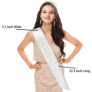 وشاح زفاف أنيق أبيض اللون مزين باللؤلؤ والأحجار الكريمة مصنوع من الساتان لحفلات العزوبية وحفلات الزفاف وديكورات المناسبات - Product Image 3