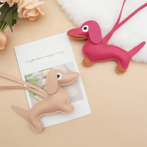 Porte-clés chien personnalisé en cuir PU pendentif à breloque pour animaux de compagnie mignon sac breloque décor personnalisé cadeau d'amant de chien accessoire pour animaux de compagnie de haute qualité - Product Image 5