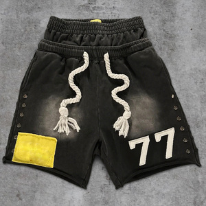 Shorts Personalizados de Doble Cintura para Hombre con Apliques Bordados, Cordones de Algodón, Estrás, Efecto Desgastado por el Sol y Lavado Ácido Tipo Chándal - Product Image 1