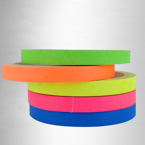 Offre Spéciale visible rougeoyante blacklight réactif néon fluorescent coloré adhésif gaffer d'avertissement lumineux marquage bande de tissu de coton - Product Image 3