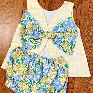 GBO0504 Ensemble de vêtements décontractés pour fillette, style personnalisé sans MOQ, imprimé floral bleu avec nœuds, manches courtes, shorty, vente en gros pour enfants - Product Image 1