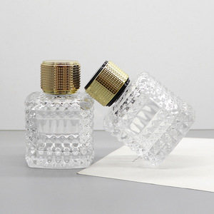 Botella de Perfume Cuadrada de Vidrio Blanco Cristalino de 100 ml, Botella Cosmética Vacía Transparente con Cierre de Bayoneta - Product Image 2