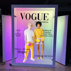 Caja de Fotomatón de Impresión de Revistas con Diseño Personalizado y Gráficos Sublimables - Impresión Flexible de Fotos SLR de Autoservicio para Aperturas de Galerías de Arte y Recorridos por Museos - Product Image 1