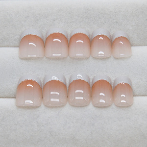 Milk White 3D Flash French Manicure Set 24 piezas <span class=keywords><strong>Elegant</strong></span> Girls' All-Match Extraíble Wearable <span class=keywords><strong>Nails</strong></span> Venta caliente <span class=keywords><strong>Art</strong></span> Stickers Calcomanías - Product Image 4