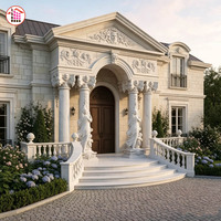 Colonnes en marbre sculptées sur mesure avec statues - Piliers en pierre ornés pour portique de villa de luxe et entrée de villa