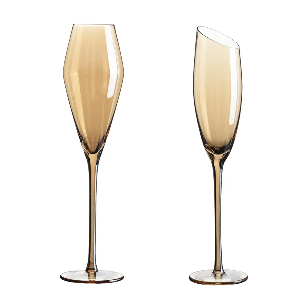Set di bicchieri da vino in vetro trasparente dipinto a mano di lusso in stile europeo all'ingrosso di nozze tazza di Champagne in cristallo smussato ambrato