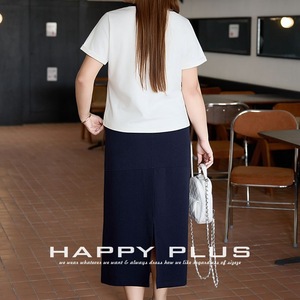 Runqi ชุดเสื้อยืดปักลายไซส์ใหญ่พิเศษสำหรับผู้หญิงเสื้อแขนสั้นและกระโปรงคลุมเข่าสีขาวสีกรมท่า N9209 - Product Image 3