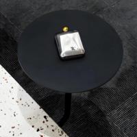 Table d'appoint murale minimaliste en fer noir KD, gain de place, stable, table basse pour chambre et appartement