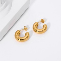 Bijoux simples européens et américains vente en gros de boucles d'oreilles creuses épaisses en acier inoxydable doré boucles d'oreilles en forme de C femme