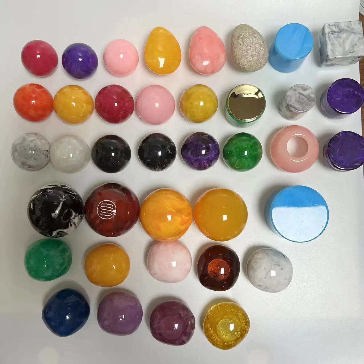 Diameter 35mm 38mm 50mm Muti Shape Color Round Ball Shaped Lids Closures Resin Agate Stone Perfume Cap