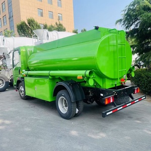 HOWO 4x2 4x4 lumière nouvelle capacité de 5000litres réservoir de carburant camion huile de palme transport camion-<span class=keywords><strong>citerne</strong></span> Camion <span class=keywords><strong>Citerne</strong></span> - Product Image 4