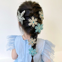 Pince à cheveux Elsa Flocon de Neige Scintillant en Tissu Dessin Animé Mignon - Petite Décoration Capillaire Brillante de Noël pour Femme