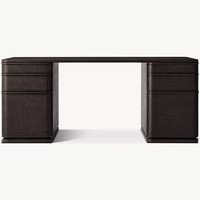 Bureau de direction élégant et moderne en chêne clair à 6 tiroirs sans poignées avec base en piédestal arrondi pour bureau à domicile, personnalisable OEM