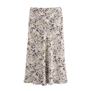PB&ZA Femme 2024 Nouvelle <span class=keywords><strong>Jupe</strong></span> en <span class=keywords><strong>Satin</strong></span> Multicolore Chic Tendance Vintage Taille Haute Femme Jupes Mujer - Product Image 3