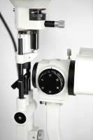 Équipement de diagnostic ophtalmologique doté d'une imagerie numérique par lampe à fente