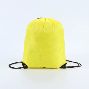 Sac à cordon léger en polyester, sac de sport, sac à dos de gym avec coins renforcés, 6 couleurs, logo personnalisé - Product Image 2