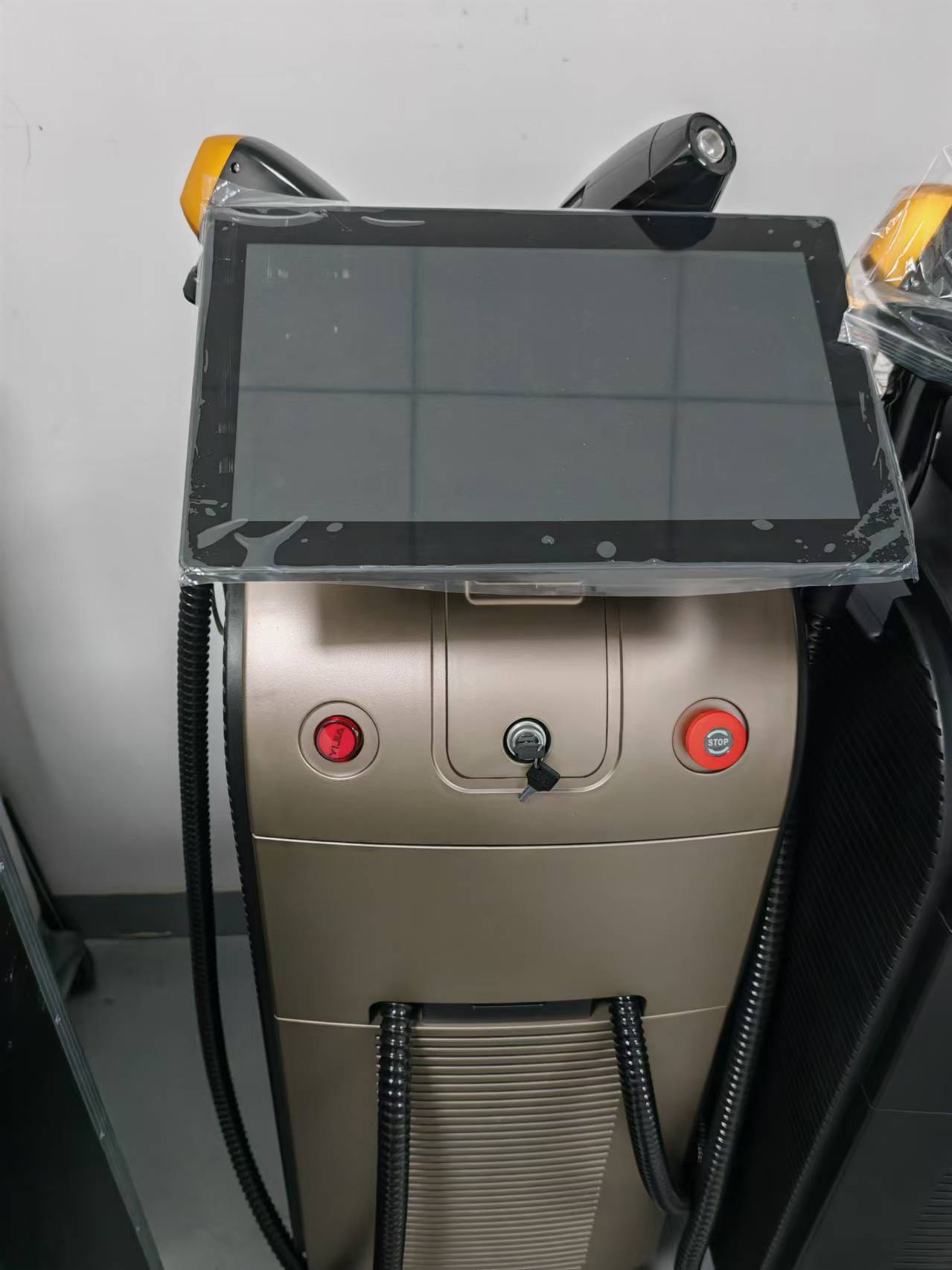 dermanova laser 4