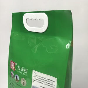 Sac d'emballage en plastique à fond plat <span class=keywords><strong>de</strong></span> haute qualité pour riz <span class=keywords><strong>et</strong></span> <span class=keywords><strong>farine</strong></span>, avec poignée, impression personnalisée, qualité alimentaire, 1 kg, 2,5 kg, 5 kg - Product Image 5