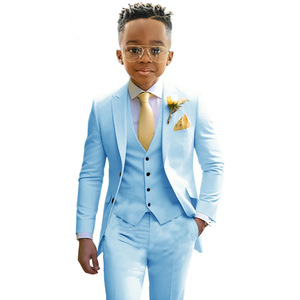 Completo per Ragazzi Verde Casual Blazer Slim Fit Abbigliamento Giovanile Set 3 Pezzi Giacca Pantaloni Gilet Slim Fit Smoking Personalizzato per Matrimonio - Product Image 3