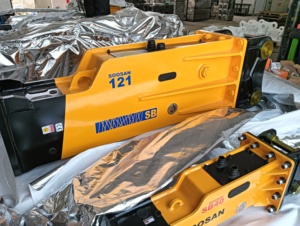 SOOSAN Premium Quality SB 121 BOX Hydraulic Breaker Box Engine Motor 28-35 Ton Excavators 155mm Chisel Diameter Multi-Chisel - Product Image 3