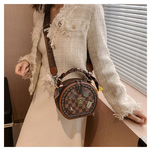 New Fashion Luxury Leather Round Bag Women Shoulder Bag Waterproof Crossbody <b>Purse</b> With Zippered Pockets - Product Image 5