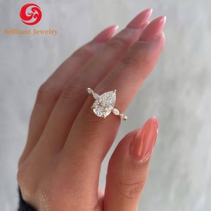 Anillo de Compromiso y Matrimonio de Oro Sólido de 14K y 18K con Moissanita de 7x9mm, 3CT, VVS1, Corte Pera, Precio de Fábrica - Product Image 1