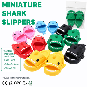 Pantuflas de Tiburón de Dibujos Animados en Miniatura para Casa de Muñecas 1:12, Estilo <span class=keywords><strong>Crocs</strong></span>, de Plástico, 6 Colores, para Dormitorio y Sala de Estar, Personalizadas al por Mayor, ODM, OEM - Product Image 1