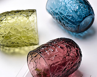 Vente en gros de 5 styles de gobelets à vin vintage verts embossés, verrerie de luxe rétro colorée pour la décoration de mariages, de fêtes et d'événements