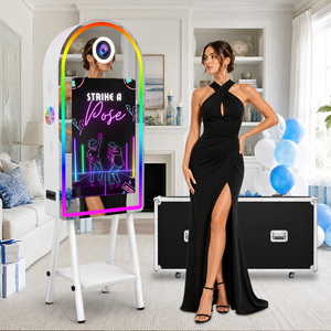 Miroir Magique de Mariage pour Selfie avec Écran Tactile Interactif de 32 Pouces et Impression Instantanée – Cabine Photo Arche Miroir - Product Image 1