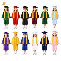 2026 Ensembles d'uniformes de remise des diplômes pour enfants, Robe de remise des diplômes pour l'école primaire avec fermeture éclair, Étole dorée et Cordons d'honneur