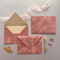 Ensemble d'invitations personnalisées avec monogramme en feuille d'or, enveloppes en velours colorées, pour mariage, fête, festival, envois par courrier