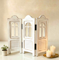 Paravent en bois blanc vieilli à 3 panneaux, écran pliant en bois, cloison de séparation vintage style ferme avec découpe pour fenêtre
